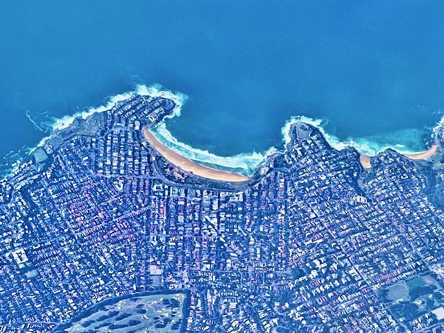 Overhead image of Bondi Beach as the planes changes track to Canberra. 