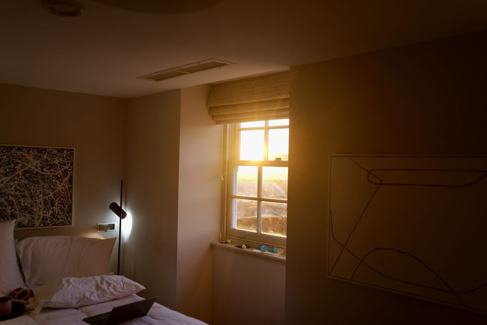 Nine amazing hotel room hacks